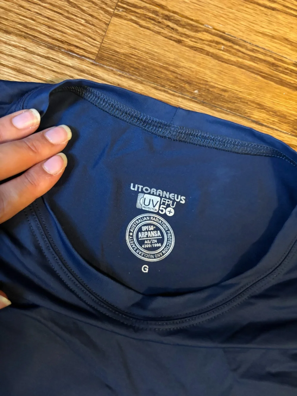 Littoraneus UPF 50+ Navy Long Sleeve Rash Guard Swim Shirt Size G (Large)